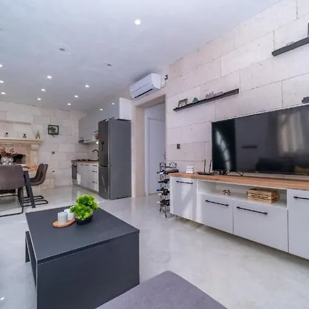 Bracuta Holiday home