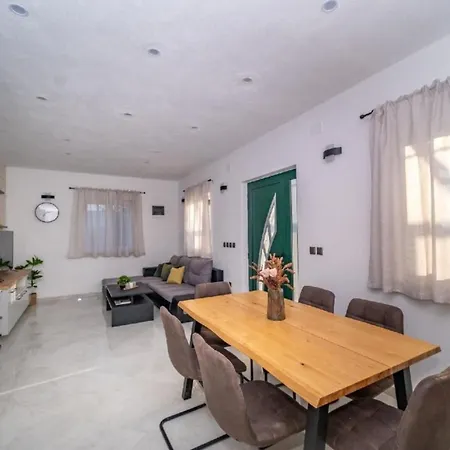 Holiday home Bracuta Pucisca