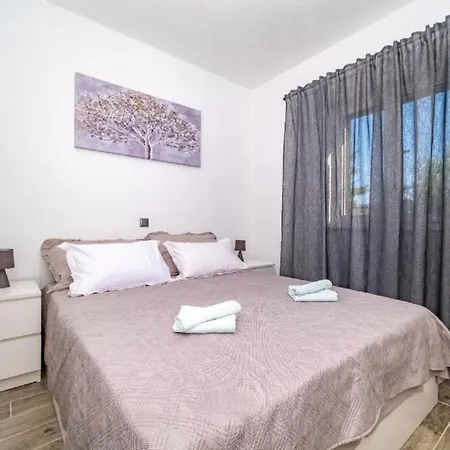 Holiday home Bracuta