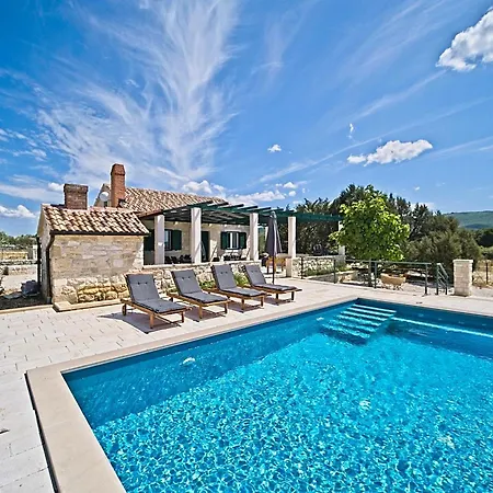 Holiday home Bracuta *